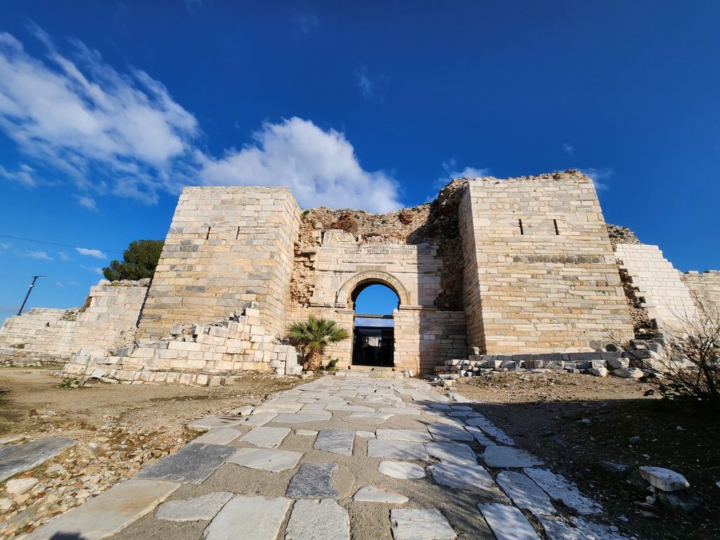 The "Gate of Persecution," a magnificent stone gateway that served as the main entrance to the Basilica of St. John. Named to commemorate the history of Christian persecution, it was sturdily constructed using recycled marble materials from nearby Ephesus ruins.