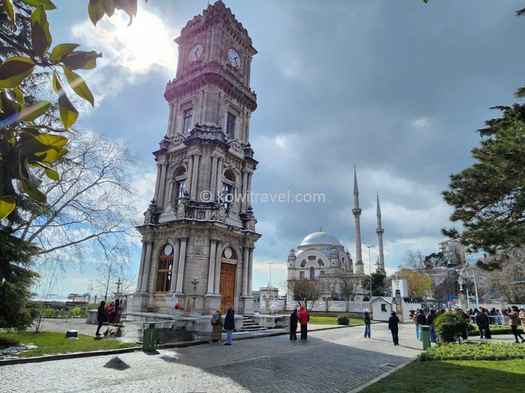 The Dolmabahçe Mosque, located just a one- or two-minute walk south from the Dolmabahçe Clock Tower and the palace's main entrance, heading toward the pier.